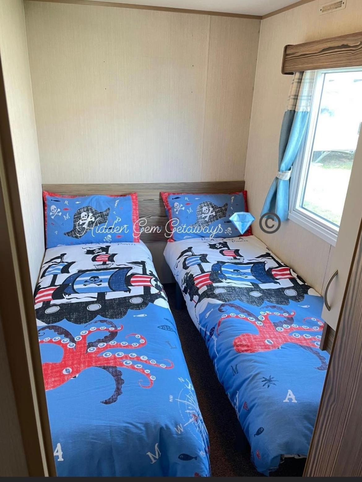 Готель F&G Getaways Wyke Regis Екстер'єр фото
